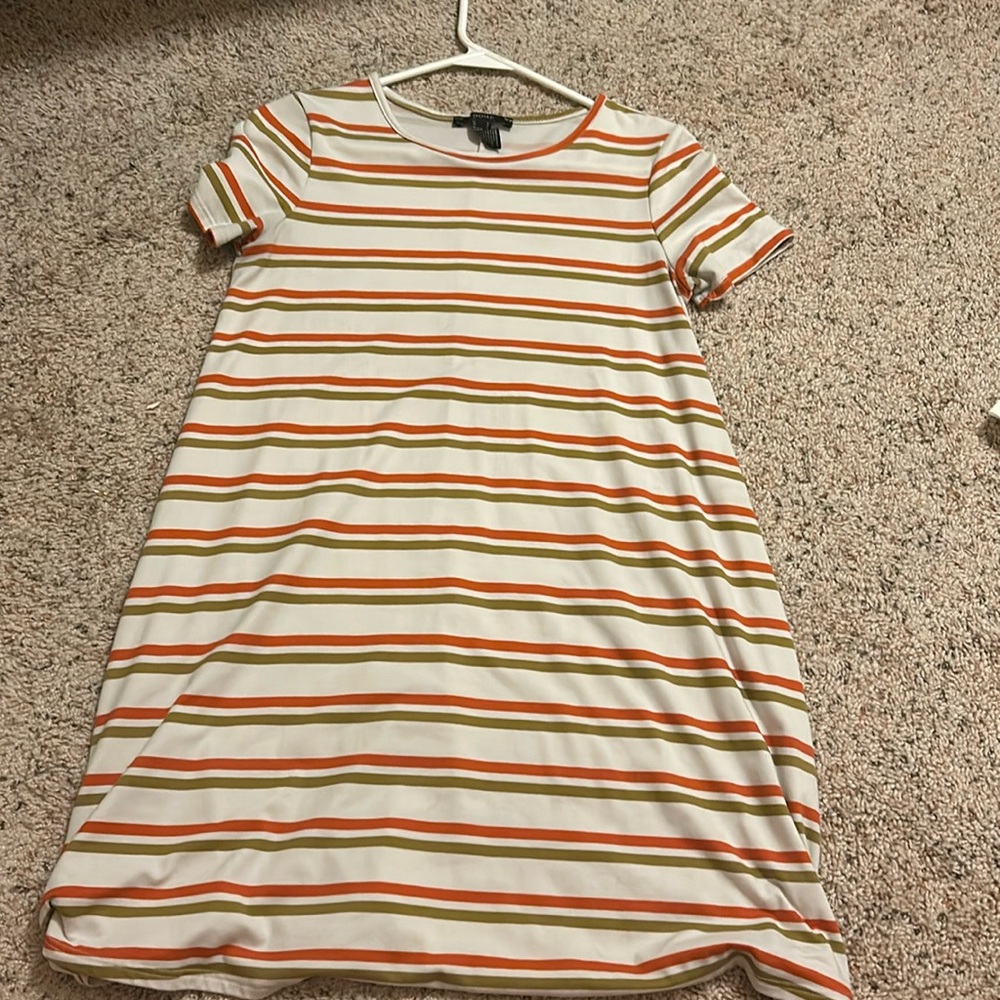 Forever 21 tee-shirt dress